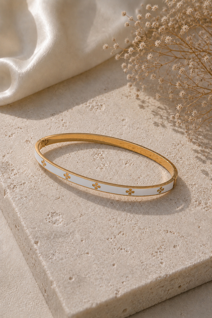 AMAYA BANGLE